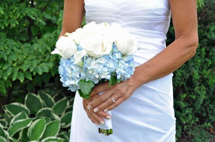 Цветы для свадьбы в небесно-голубом цвете