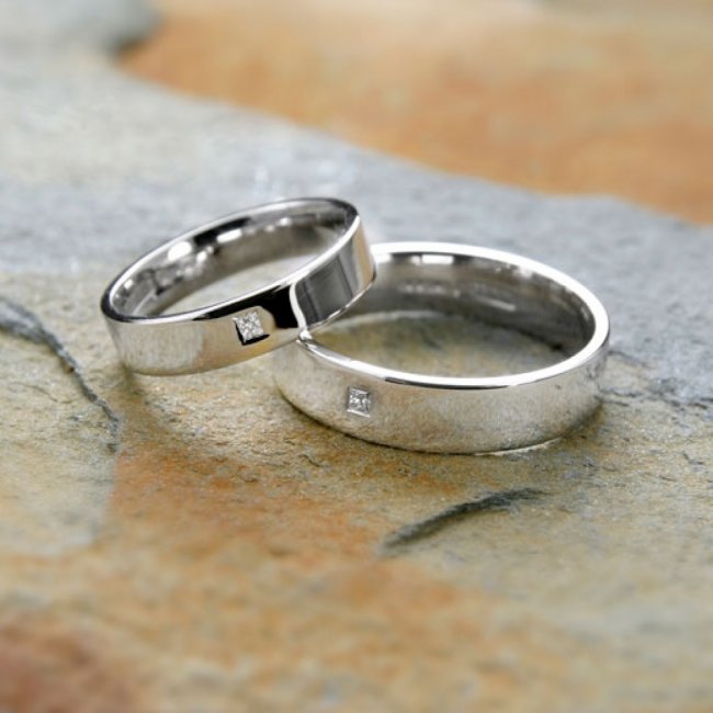 Оловянные кольца на годовщину свадьбы