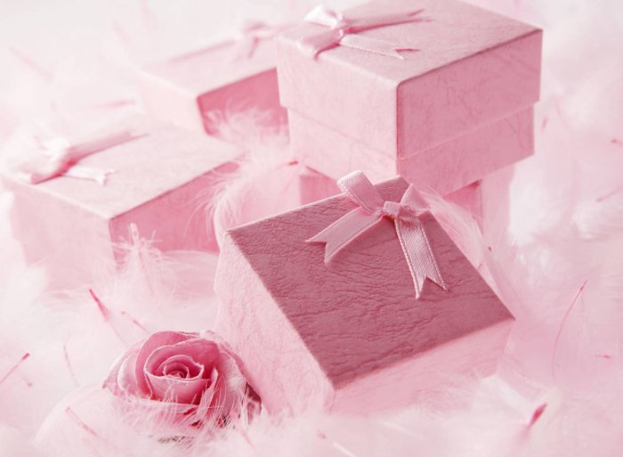 Подарок родных на розовую свадьбу