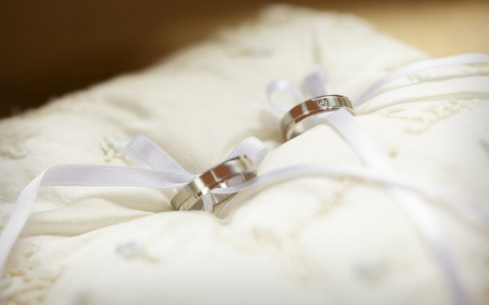 Обручальные кольца - символ любви и согласия