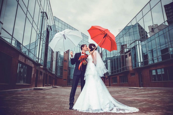 Зонт как элемент образа невесты