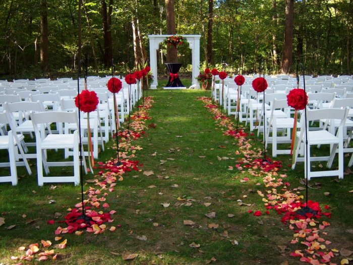 Место для свадебной церемонии в агроусадьбе